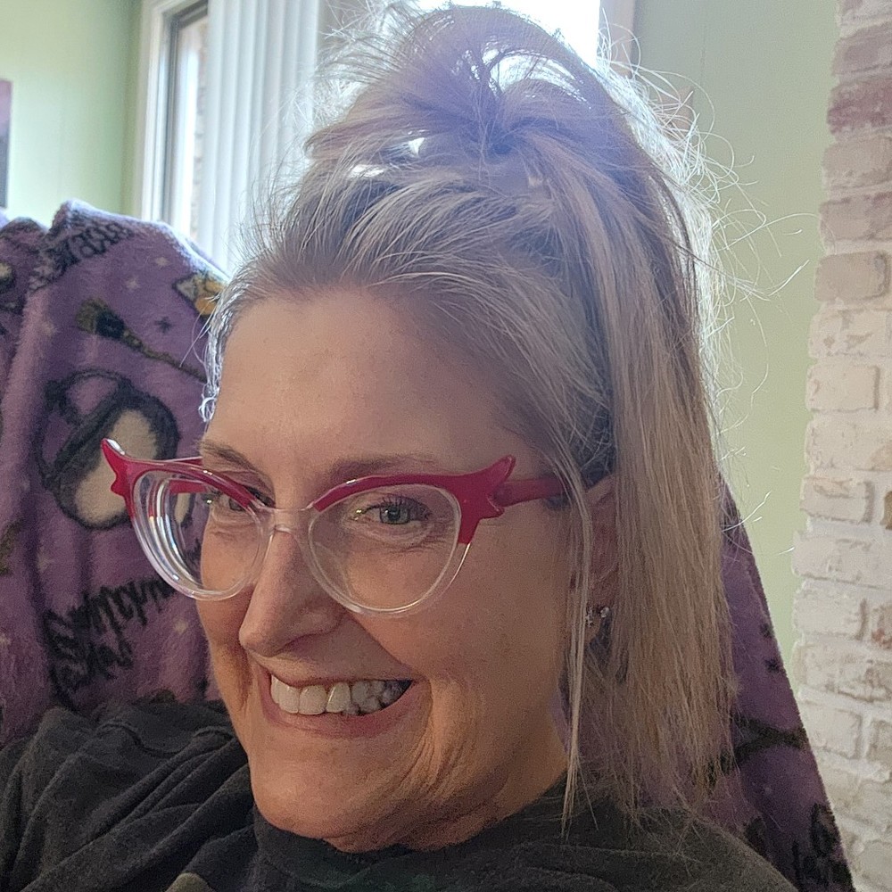 Meet your Posher, Misti